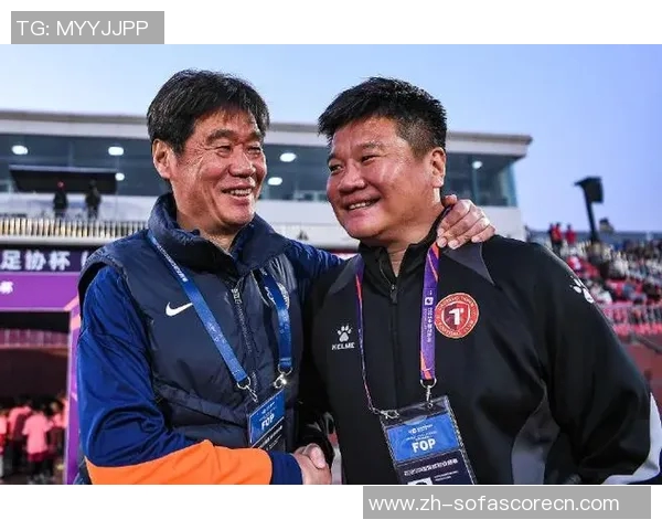 辽宁开新与鲁能的激烈对决展现中超联赛的竞争魅力与球队实力较量 辽宁开新与鲁能的激烈对决展现中超联赛的竞争魅力与球队实力较量